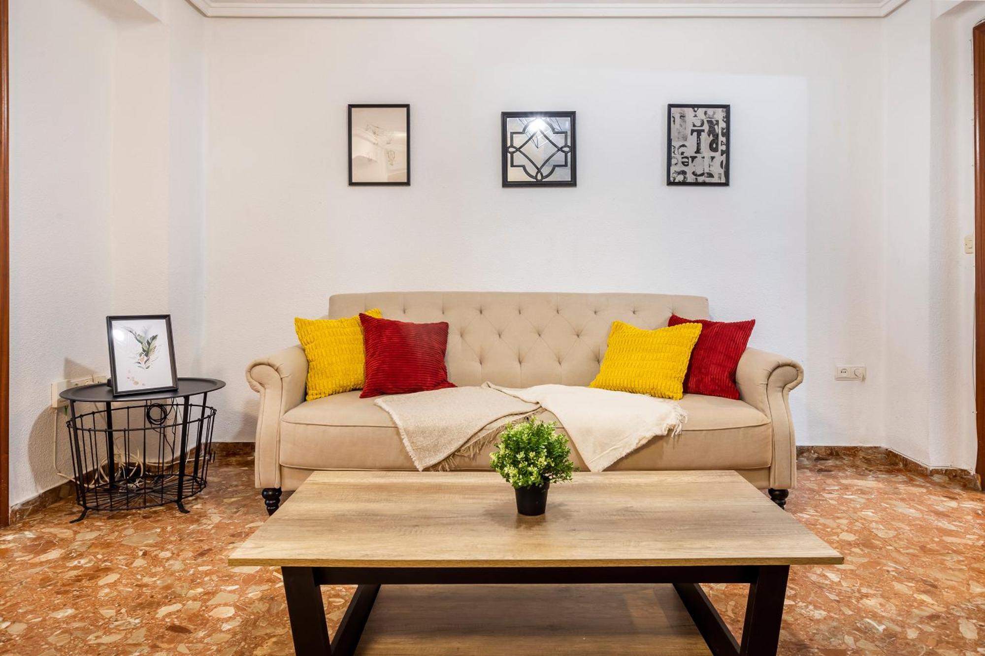 Big Apartment At Beach With Terrace บาเลนเซีย ภายนอก รูปภาพ